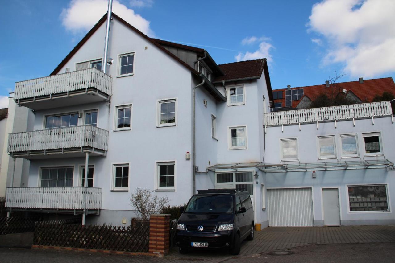 Ferienwohnung Mit 4 Schlafzimmer Fuer 2 Bis 9 Gaeste----Apartment With 4 Bedrooms For 2 To 9 Guests Norimberga Esterno foto